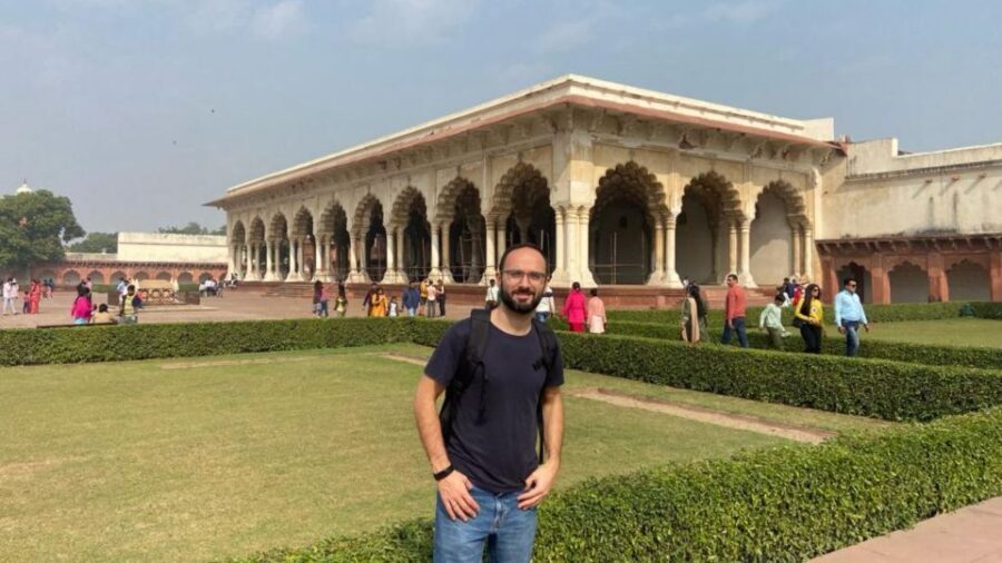 From Agra: Taj Mahal & Agra City Highlights Tour By Car - Agra Fort’s red sandstone: a fortress of power in 90 minutes