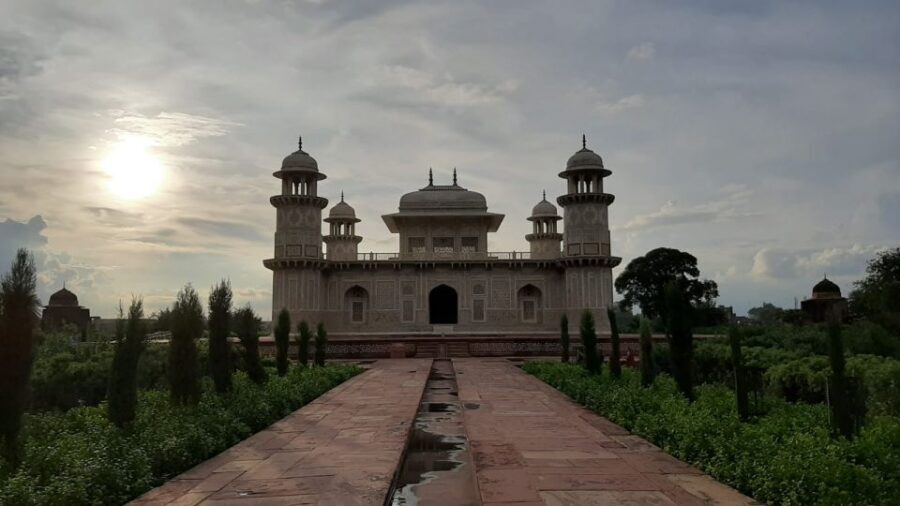 From Agra: Taj Mahal & Agra City Highlights Tour By Car - Lunch in Agra: Mughlai flavors and a quick reality check