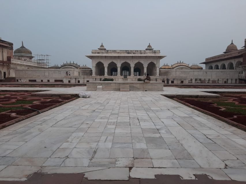 From Agra: Taj Mahal & Agra City Highlights Tour By Car - Who should book this Taj Mahal and Agra highlights tour