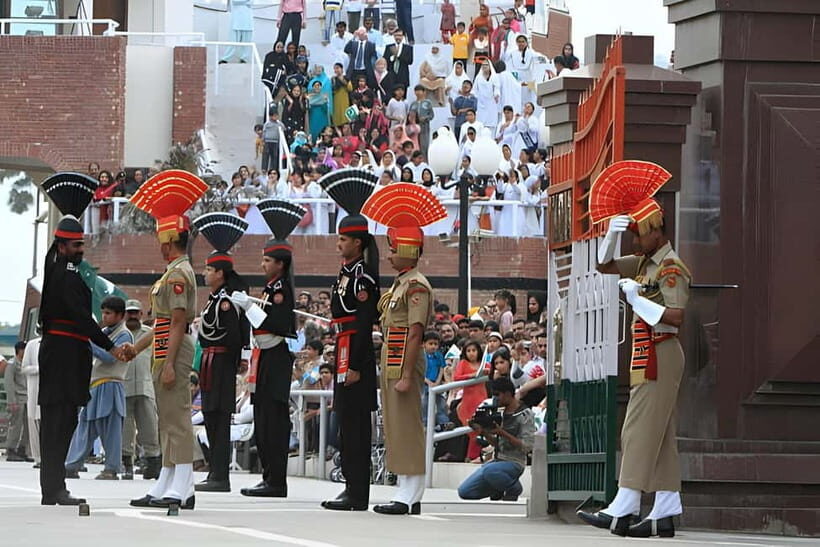 From Amritsar: Wagah Border Day Trip - Golden Temple, langar, and the calm that hits before the noise