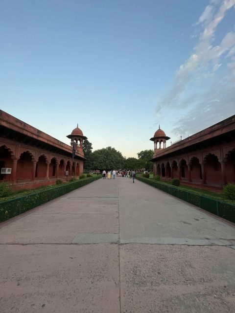 From Delhi: 2-Days Golden Triangle Tour to Agra and Jaipur - Tickets, cash, and seasonal gotchas you should know