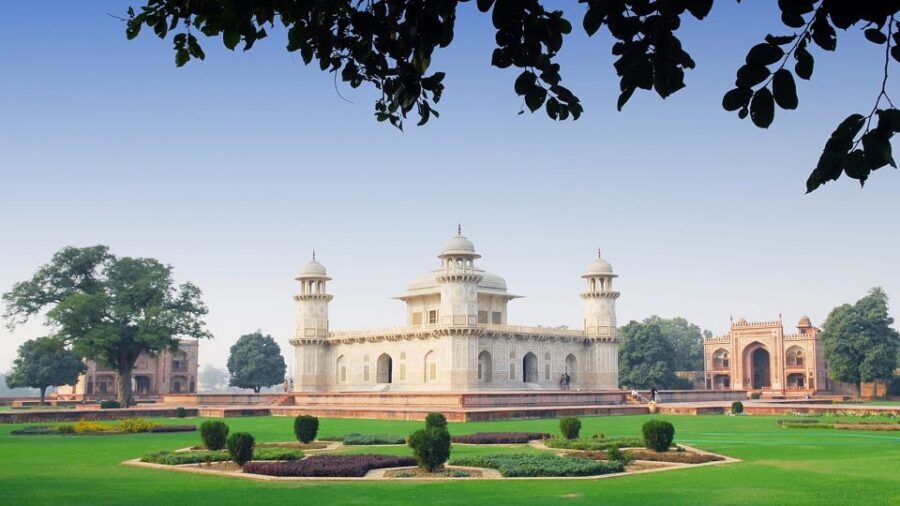 From Delhi: 6 Day GoldenTriangle Tour with Varanasi ByFlight - Jaipur City Tour: Amer Fort, Hawa Mahal, Jantar Mantar, and the Pink City geometry