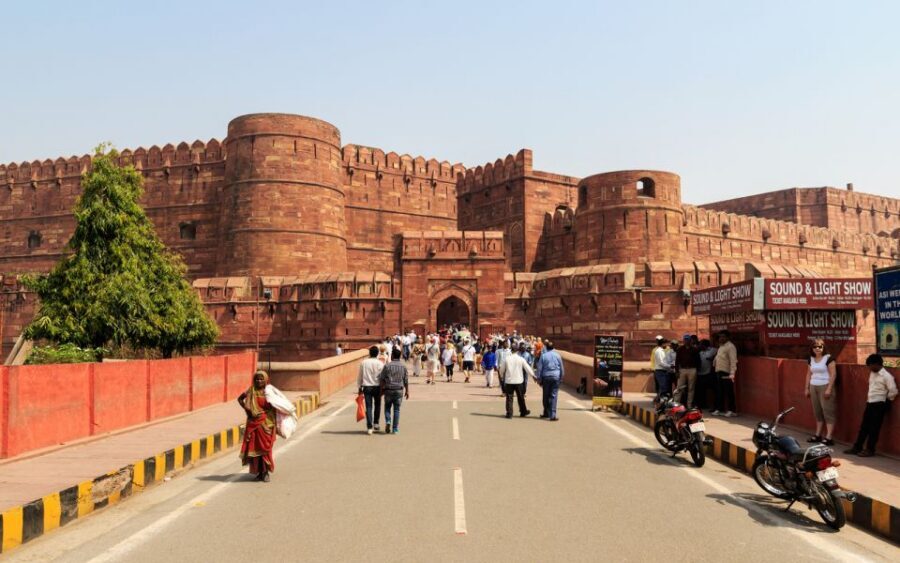 From Delhi: 6 Day GoldenTriangle Tour with Varanasi ByFlight - Temples, ghats, and the BHU campus: seeing Varanasi beyond the obvious photos