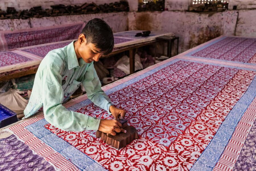 From Delhi: 8-Day Golden Triangle Jodhpur Udaipur Tour - Udaipur sightseeing that ends with Lake Pichola