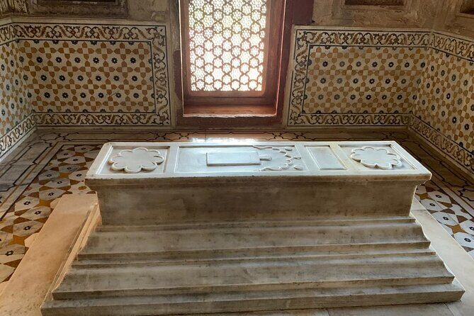 From Delhi: Agra Overnight With Fatehpur Sikri All Inclusive - Sunrise Taj Mahal at 6:00 AM: The Main Event