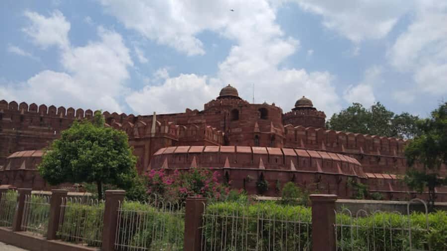 From Delhi: Agra Private Tour with Fast Entry to Taj mahal - Sunrise at the Taj Mahal: how to enjoy it beyond the postcard