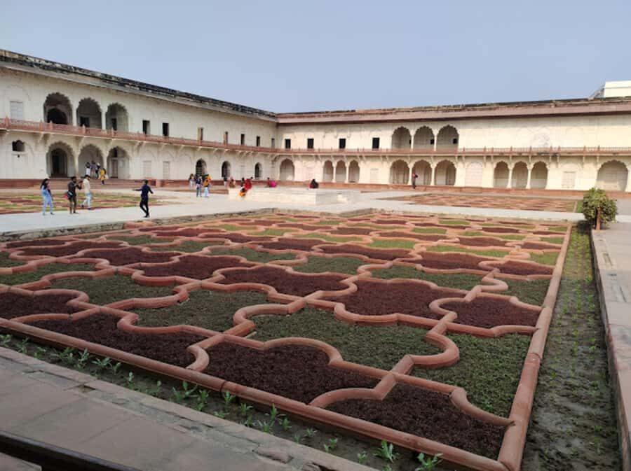From Delhi: Agra Private Tour with Fast Entry to Taj mahal - Skip-the-line Taj Mahal entry: the fastest route to the best moments