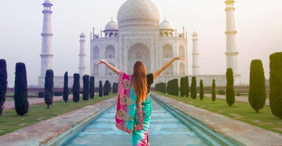From Delhi/Agra: Taj Mahal Tour with Rental Saree Experience - Choosing your saree and kurta at Ganpati Garments (15 minutes that matters)