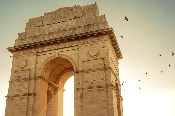 From Delhi: All-Inclusive Taj Mahal and Agra City Tour By Car - Agra markets and marble inlay: the local flavor part