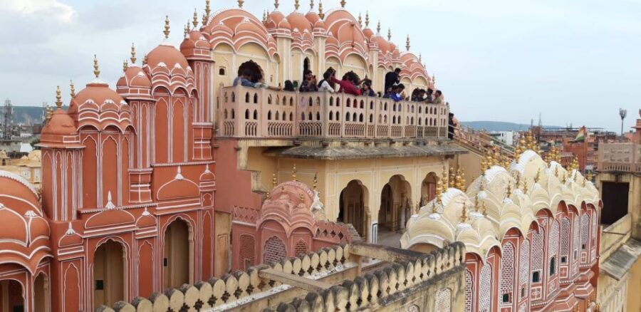 From Delhi: Day-Trip to Jaipur with Hotel Pickup - Hawa Mahal: the red-and-pink wind palace