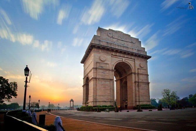 From Delhi : Full Day Taj Mahal & Agra Tour by Car - How long the day will feel: 10 to 12 hours, and why that matters