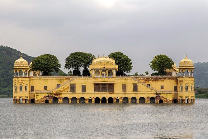From Delhi: Jaipur Private City Tour by Car – All Inclusive - Door pickup to Pink City: the “one-car” advantage