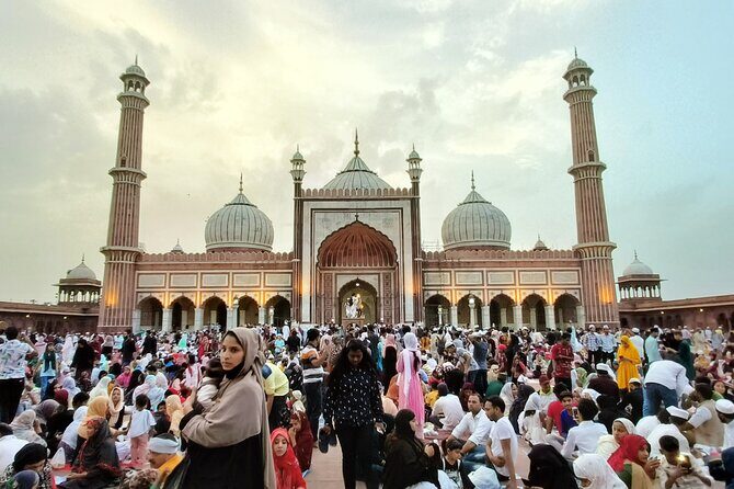 From Delhi: New and Old Delhi Private Sightseeing Tour - New Delhi Icons: India Gate, Rashtrapati Bhavan, Qutub Minar, Lotus Temple
