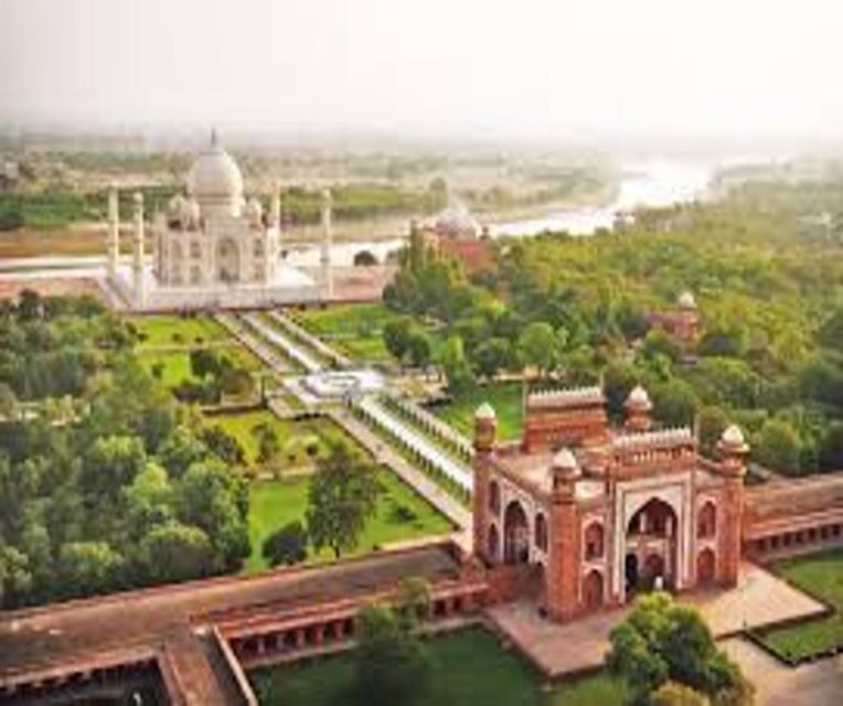 From Delhi: Private 2-Day Golden Triangle Agra & Jaipur Tour - Hawa Mahal’s 953 Windows: Seeing Wind as a Feature