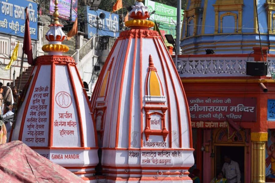 From Delhi: Private Guided Day Trip to Haridwar & Rishikesh - Haridwar First Look: markets, ghats, and quick orientation
