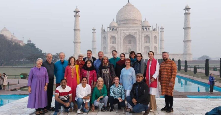 From Delhi: Private Layover Taj Mahal Day Tour By Car - 5-star lunch at DoubleTree by Hilton Agra: a smart break in the middle