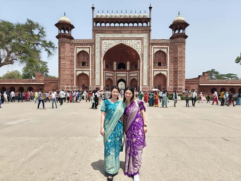 From Delhi: Private Layover Taj Mahal Day Tour By Car - The private guide advantage: better answers, better photos, fewer headaches