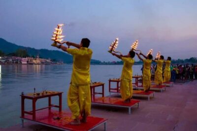 From Delhi: Private Rishikesh and Haridwar Day Tour by Car - Har Ki Pauri Ganga Aarti: How to Watch Without Missing the Meaning
