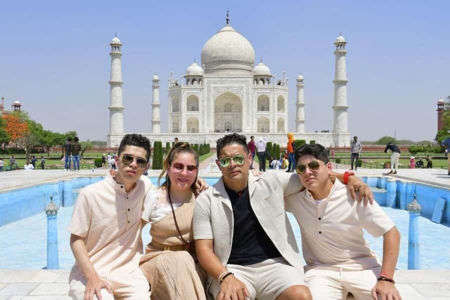 From Delhi: Private Taj Mahal, Agra Fort & Baby Taj Day Tour - Agra Fort: palaces, mosques, and Taj views worth the climb