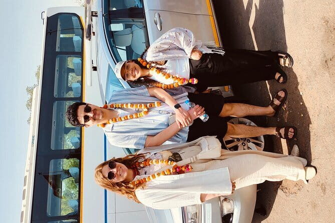 From Delhi Private Taj Mahal and Agra Day Trip by Gatimaan Train - The Station Meet-Up: How Your Guide Finds You in Agra