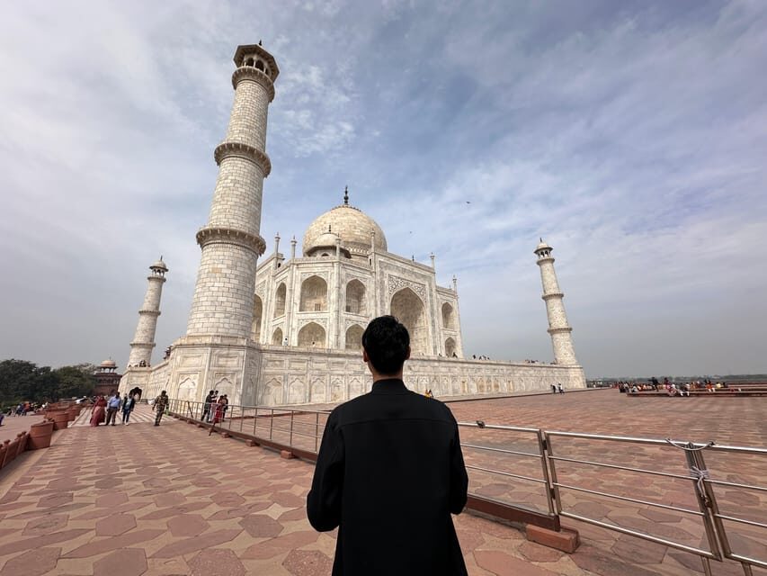 From Delhi: Private Taj mahal and Agra Fort with Car Tour - Agra Fort With a Guide: More Than Big Walls