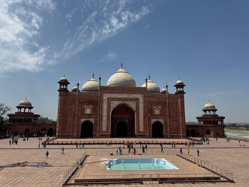 From Delhi: Private Taj Mahal Day Tour By Car and Driver - Your guide, your language choice, and why it matters at the Taj