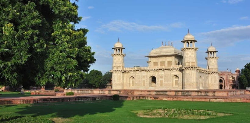 From Delhi: Same Day Priavte Taj Mahal Tour - Price and value: what $4.39 per person really covers