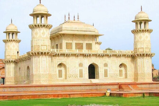 From Delhi : Sunrise Taj Mahal & Agra Fort Day Tour by Car. - Delhi to Agra before most people are awake