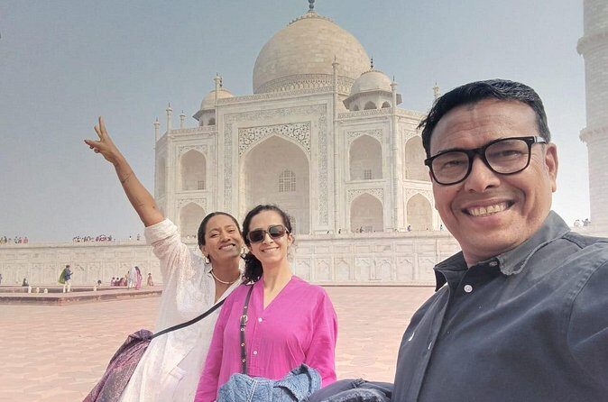 From Delhi: Sunrise Taj Mahal-Agra Fort Skip The Line Guided Tour - Guides matter: why Bobby and Baseem-style service can change the day