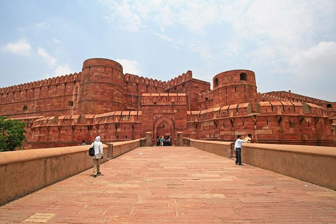 From Delhi : Sunrise Taj Mahal and Agra Fort with Jaipur Transfer - Pick up to Agra: the road part you’ll actually appreciate