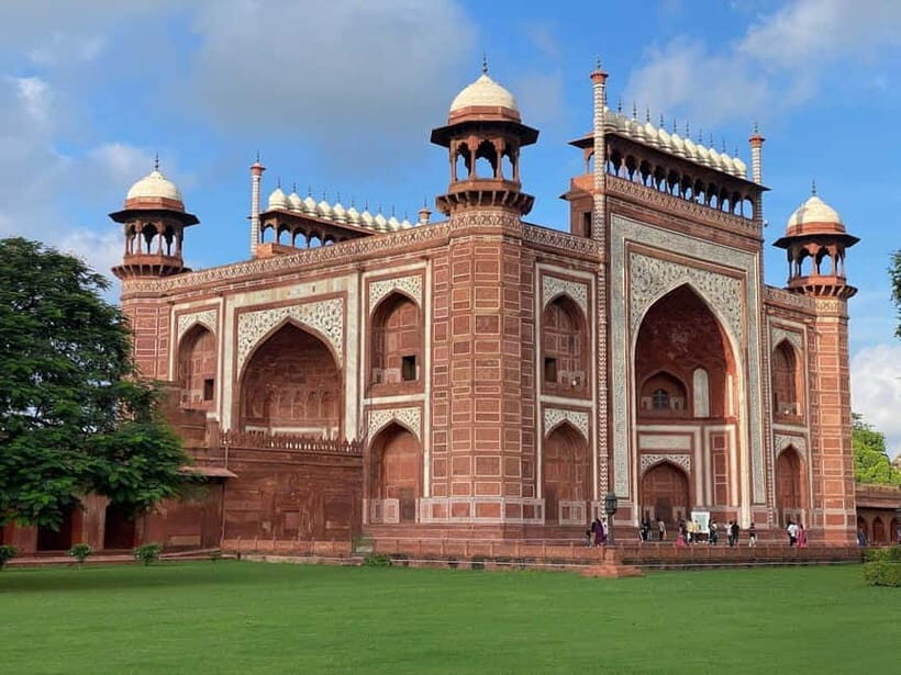 From Delhi: Sunrise Taj Mahal Tour To Agra - Transportation and drop-offs across Delhi NCR