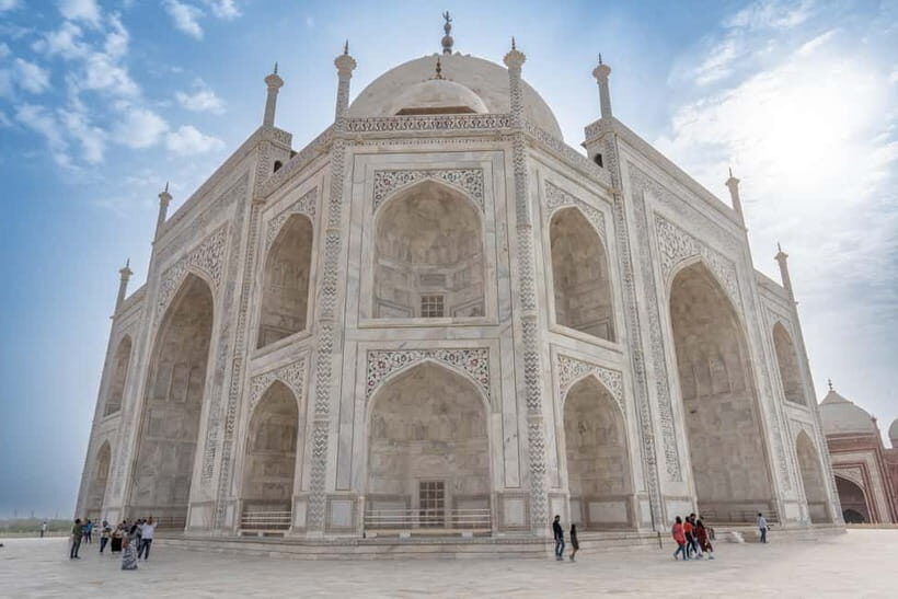 From Delhi: Sunrise Taj Mahal & visit Elephant Conservation - Your guide, skip-the-line entry, and why “good explanations” matter