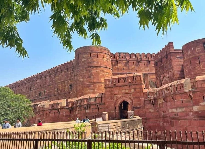 From Delhi: Taj Mahal & Agra Day Tour by Superfast Train - Lunch in Agra: Where the Day Gets Its Fuel
