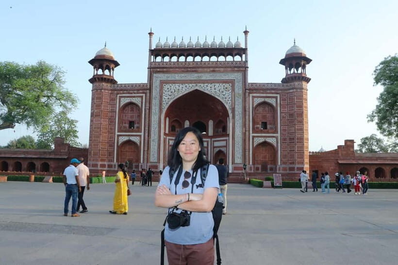 From Delhi: Taj Mahal & Agra Day Tour with Fatehpur Sikri - Fatehpur Sikri: Akbar’s capital and a serious dose of red sandstone