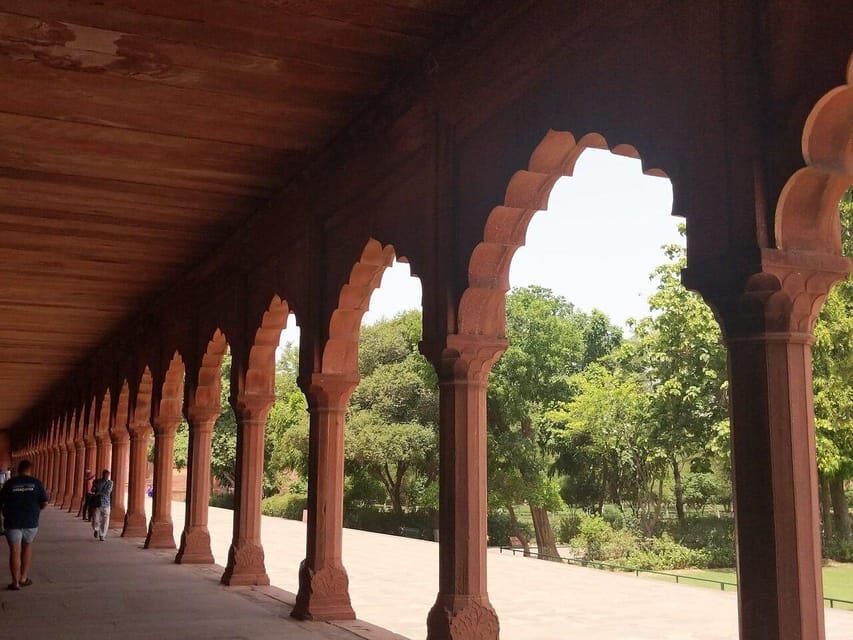 From Delhi: Taj Mahal & Agra Day Trip with Jaipur Drop - What the praised guides and drivers do differently