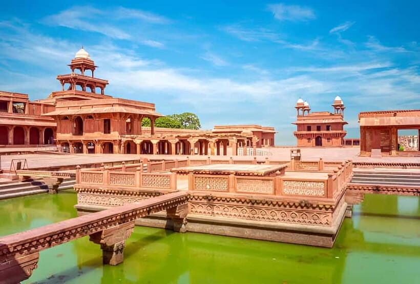 From Delhi: Taj Mahal, Agra Fort & Fatehpur Sikri Day Trip - Agra Fort: Palaces, Halls, Gardens, and the Classic Taj View