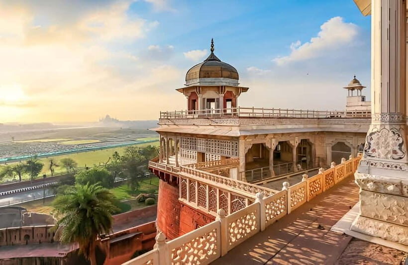 From Delhi: Taj Mahal, Agra Fort & Fatehpur Sikri Day Trip - The Food Break: Breakfast or Lunch at an Indian Multi-Cuisine Restaurant