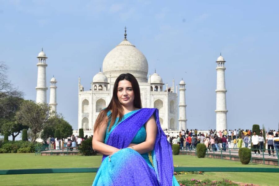 From Delhi: Taj Mahal & Agra Fort Private Tour with Options - Who the guide really helps: seeing more than the obvious