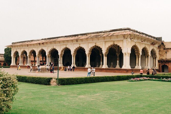 From Delhi : Taj Mahal & Agra Fort Tour by Luxury Express Train - Comfort, Timing, and the Real-Life Help a Guide Can Give