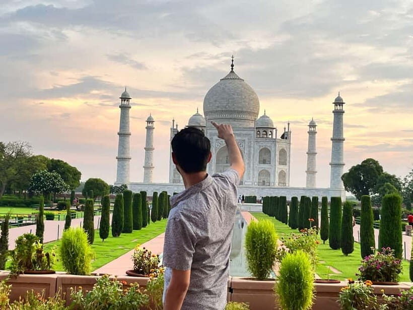 From Delhi : Taj Mahal & Agra Private Day Tour by Car - Lunch at a Muglai Restaurant: Fuel Without the Decision Fatigue