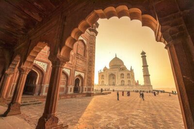 From Delhi: Taj Mahal & Agra Private Day Trip with Transfers - Sunrise Taj Mahal vs. a Later Visit: How the Timing Works