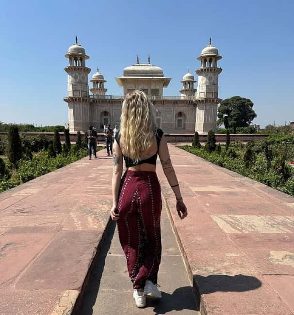 From Delhi: Taj Mahal & Agra With Fatehpur Sikri Day Tour - Money and Value: Is $21 a Good Deal for This Day Trip?