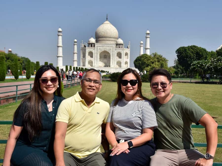 From Delhi: Taj Mahal and Baby Taj Skip-the-Line Tour by Car - Agra Fort exterior stop: impressive views, limited access