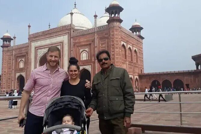 From Delhi : Taj Mahal Luxury Tour Package by Car - Private car comfort: why this day feels easier