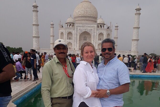 From Delhi : Taj Mahal Luxury Tour Package by Car - Lunch planning: eating well without killing your day