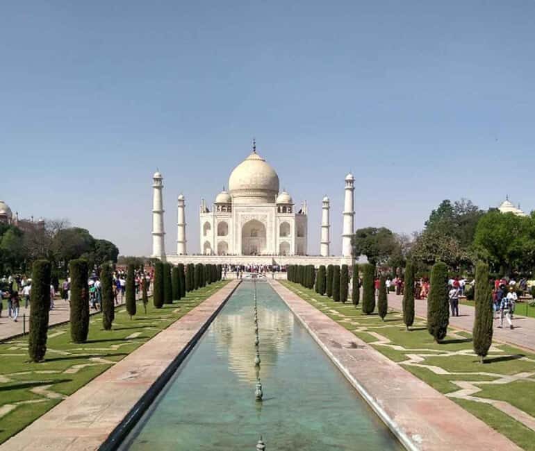 From Delhi: Taj Mahal Sunrise , Agra Fort & Baby Taj Tour - Breakfast or lunch at a 5-star hotel in Agra: comfort with a purpose