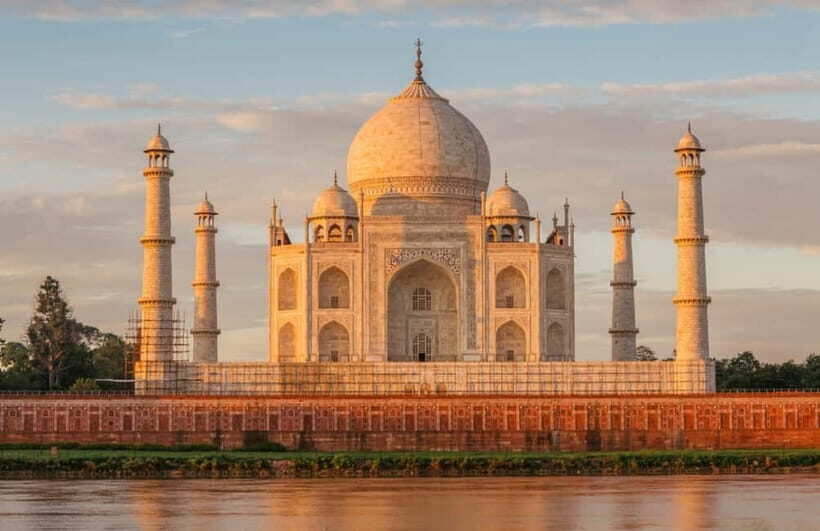 From Delhi: Taj Mahal Sunrise & Agra Fort Guided Day Trip - Should you book this Delhi-to-Agra sunrise guided trip?