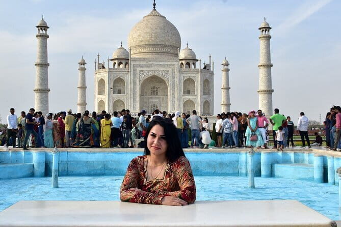 From Delhi: Taj Mahal Sunrise & Agra Handicraft Heritage Tour - Agra Fort: UNESCO walls with real context