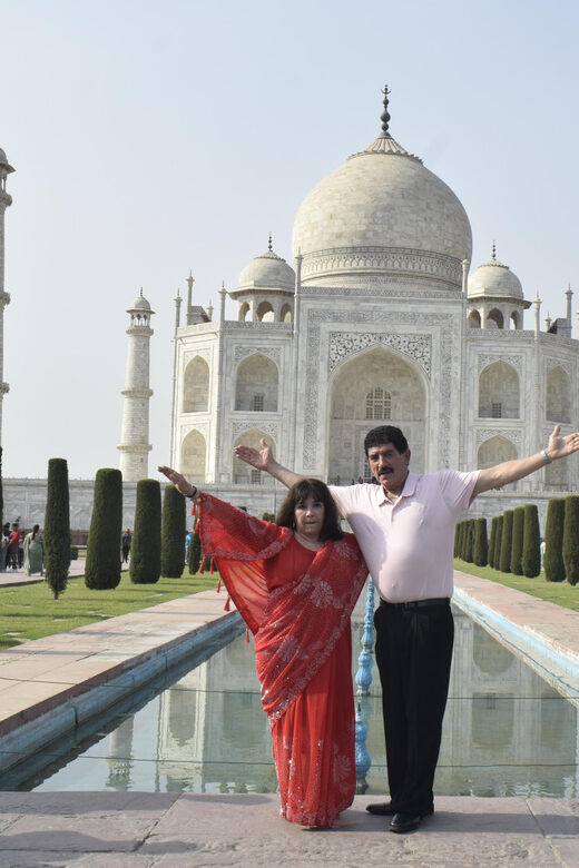 From Delhi: Taj Mahal Sunrise Tour w/ Elephant Conservation - Photo stop reality check: how to stay respectful and present