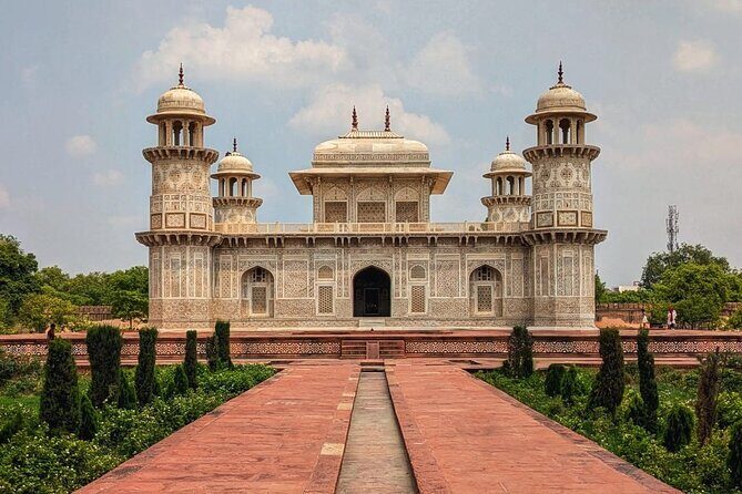 From delhi:(Vip entry)All Inclusive Taj Mahal & Red Fort day trip - Why This Delhi-to-Agra Plan Works: Early Start, Not Rush-Just-Rush